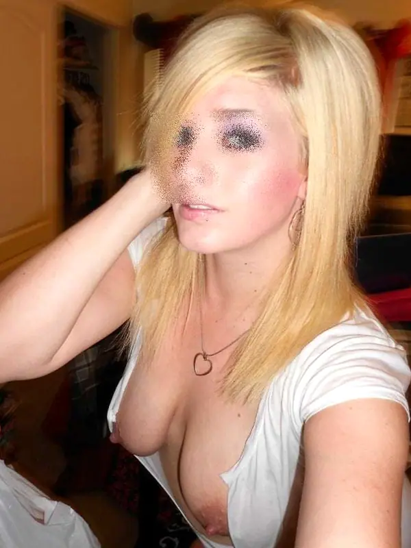 Kelly, 28 ans, libertinage à Clermont-Ferrand